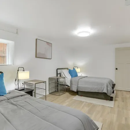 2 Mi To Logan Square: Pet-friendly Urban Oasis! *