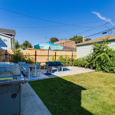 2 Mi To Logan Square: Pet-friendly Urban Oasis! * Chicago