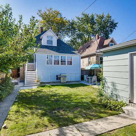 2 Mi To Logan Square: Pet-friendly Urban Oasis! *