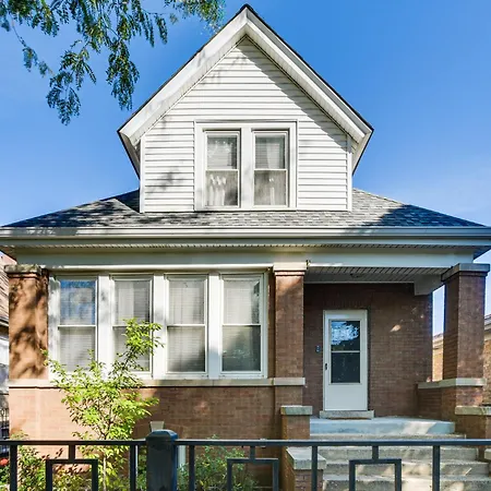 Apartment 2 Mi To Logan Square: Pet-friendly Urban Oasis! Chicago