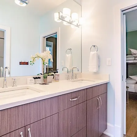 Hello Again, Chicago! Holiday home