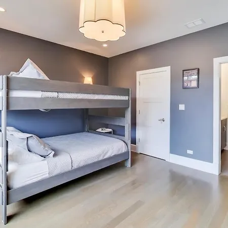 Hello Again, Chicago! Holiday home