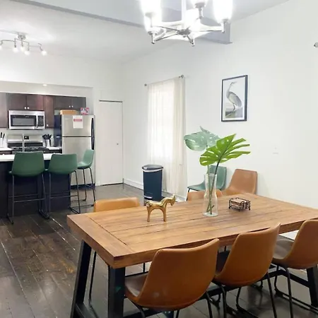 Mccormick 3br Spacious Unit, Optional Parking With Ping-pong Chicago