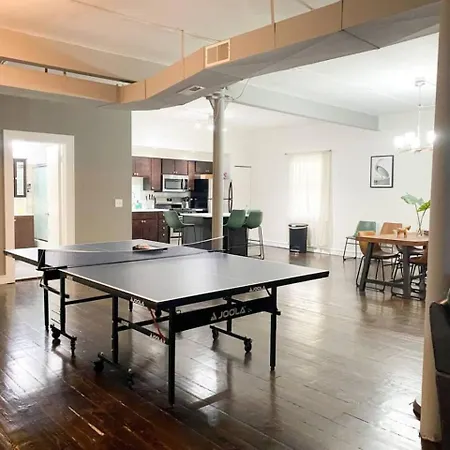 Apartment Mccormick 3br Spacious Unit, Optional Parking With Ping-pong