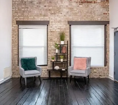 Luxury 5br South Loop, Mccormick Place, Pool Table Apartment Chicago