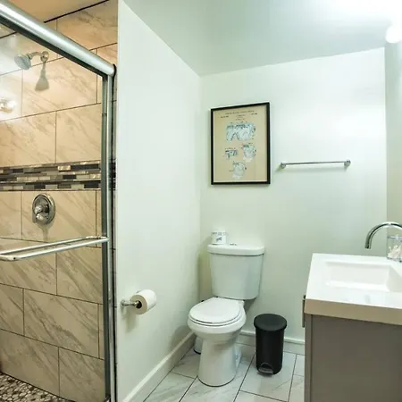 Mccormick 4br Huge Unit W/ Pool Table | Sleeps 10 Apartment *