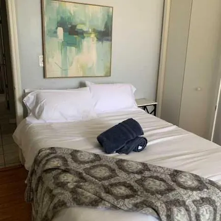 South Loop 4 Bedroom Apartment *
