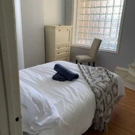 South Loop 4 Bedroom