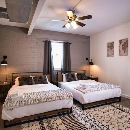 Mccormick 4br Huge Unit W/ Pool Table | Sleeps 10