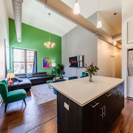 Apartment Smoke Ok 3br Oasis Near Uic, Mccormick Place Chicago