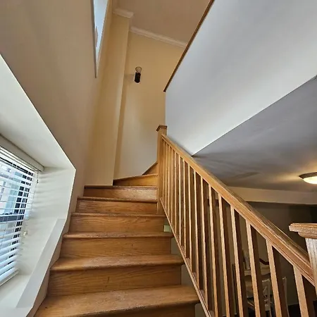 Apartment Gold Coast Downtown Sleeps 20