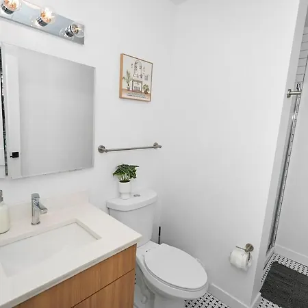 4br South Loop By Soldier Field Area Apartment *