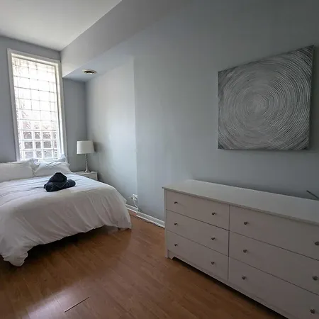 South Loop 4 Bedroom Apartment Chicago