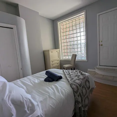 South Loop 4 Bedroom *