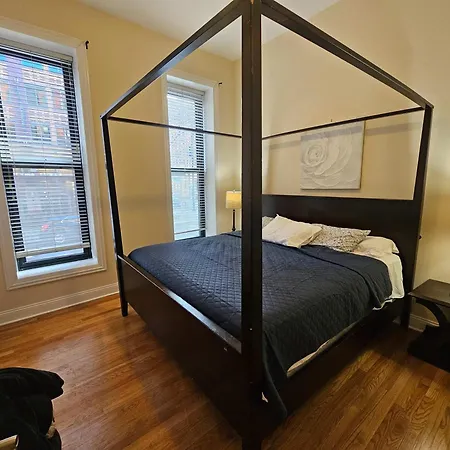 Apartment Gold Coast Downtown Sleeps 20 *
