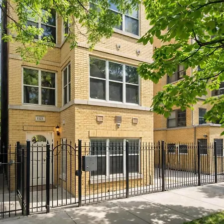 Cozy Wicker Park With Movie Holiday home *