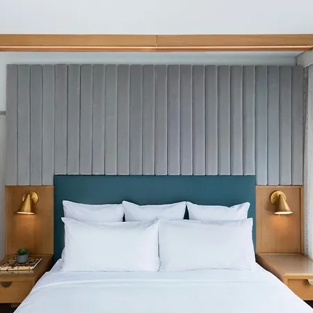 55 Downtown Hotel