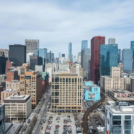 Apartment Downtown Penthouse 5bd Views Parking Gym *