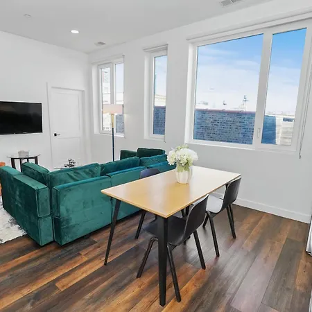 4br South Loop By Soldier Field Area Apartment *