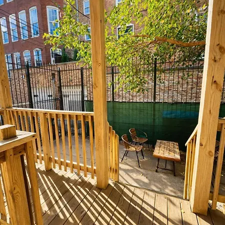 Apartment Flexhome West Town - Spacious 2br Duplex - Sleeps 6-7 *