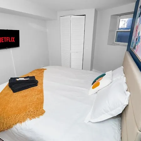 King Bed 6br With Pool Table Sleeps 16 Near Humboldt Park *