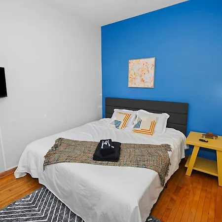 Apartment King Bed 6br With Pool Table Sleeps 16 Near Humboldt Park