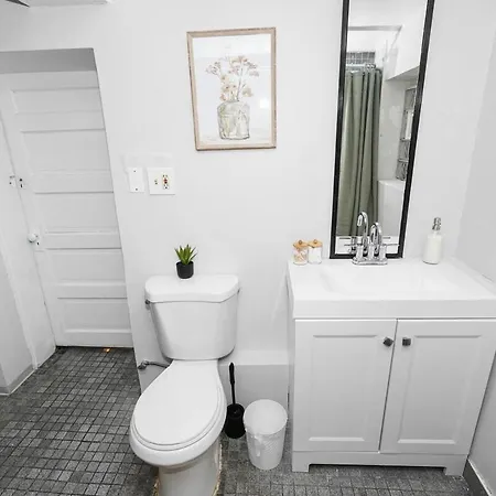 King Bed 6br With Pool Table Sleeps 16 Near Humboldt Park *