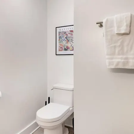 Apartment Downtown Penthouse 5bd Views Parking Gym