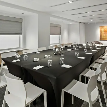 55 Downtown 4*