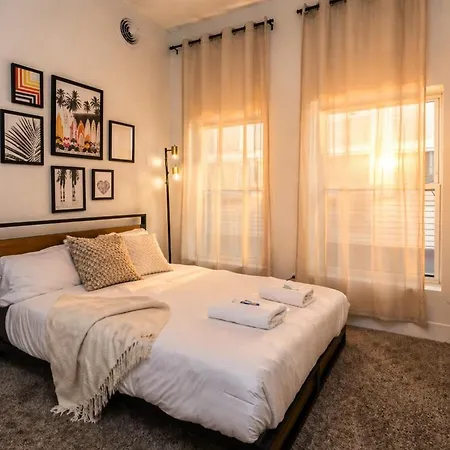 Spacious 3br 420 Friendly Near Mccormick Place, Lakefront And Soldier Field Apartment *
