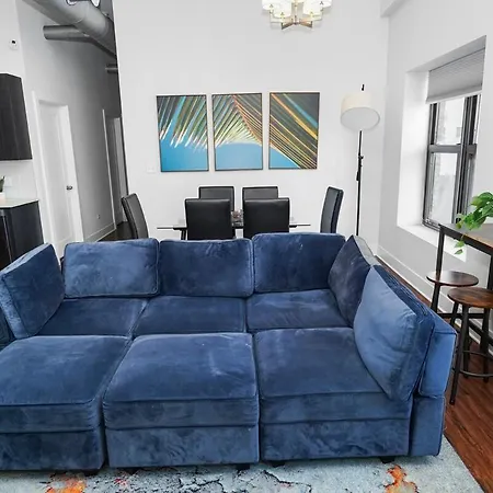 Spacious 3br 420 Friendly Near Mccormick Place, Lakefront And Soldier Field Apartment *