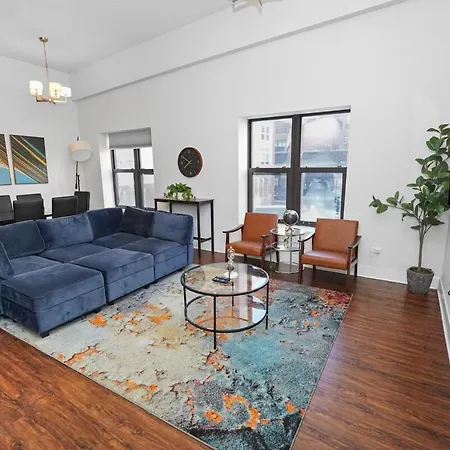 Spacious 3br 420 Friendly Near Mccormick Place, Lakefront And Soldier Field *