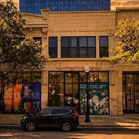 Spacious 3br 420 Friendly Near Mccormick Place, Lakefront And Soldier Field