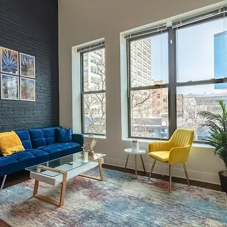 Apartment 2br Escape With Optional Parking Near Mccormick Place, Navy Pier, Shedd Aquarium, And Millennium Park Chicago