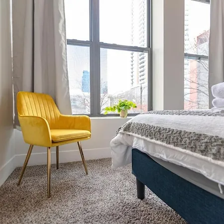 2br Escape With Optional Parking Near Mccormick Place, Navy Pier, Shedd Aquarium, And Millennium Park Apartment Chicago