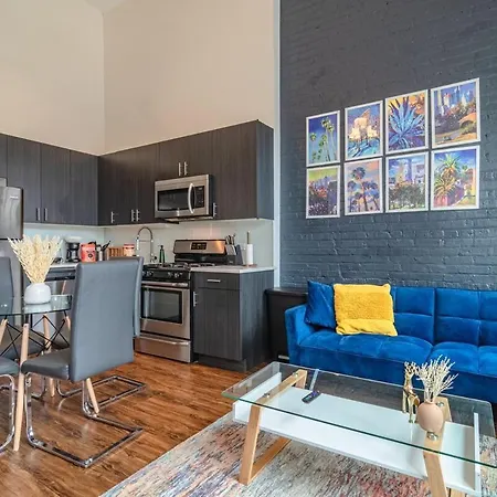 2br Escape With Optional Parking Near Mccormick Place, Navy Pier, Shedd Aquarium, And Millennium Park