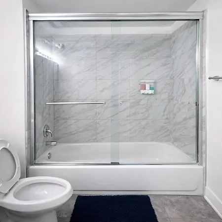 Luxury 2br With Optional Parking And Gym Access Near Mccormick Place And Soldier Field