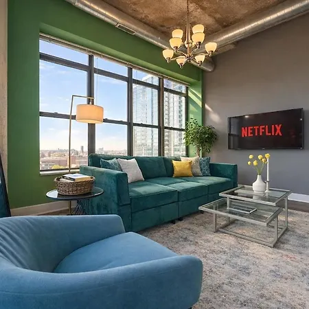 Luxury 2br With Optional Parking And Gym Access Near Mccormick Place And Soldier Field