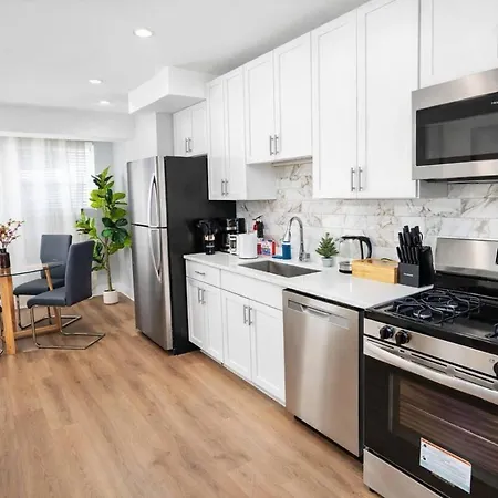 Cozy 3br Garden Near Loyola & Downtown * Chicago