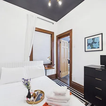 The Wrigleyville Art Deco Executive Garage Apartment