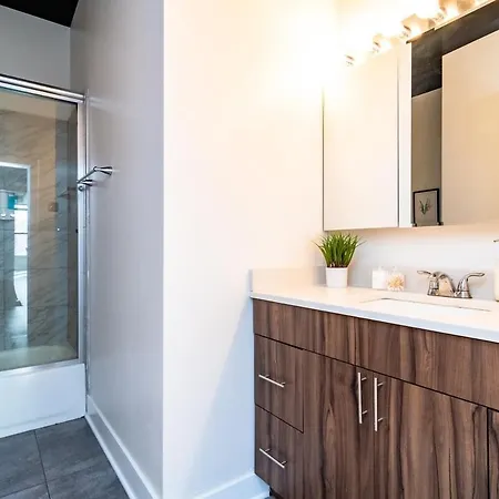 Family Friendly Spacious 3br Sleeps Up To 10 Guests With Optional Parking And Gym Access Near Mccormick Place And Soldier Field Chicago