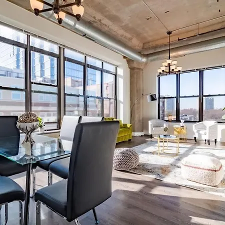 Mccormick Place Spacious 3br Family Heaven With Optional Parking Sleeps 10 Guests Near Soldier Field And Field Museum Apartment *