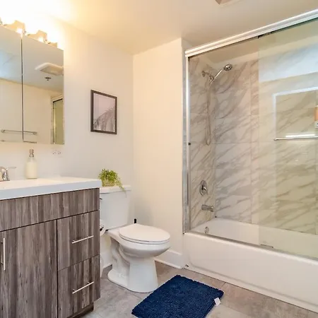 Mccormick Place Spacious 3br Family Heaven With Optional Parking Sleeps 10 Guests Near Soldier Field And Field Museum