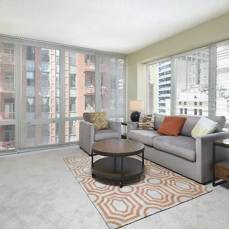 Global Luxury Suites At The Loop