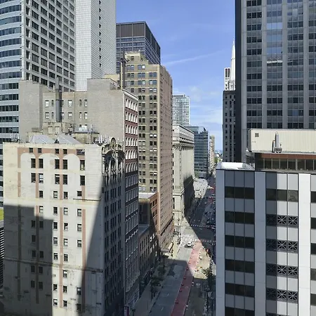 Global Luxury Suites At The Loop Apartment