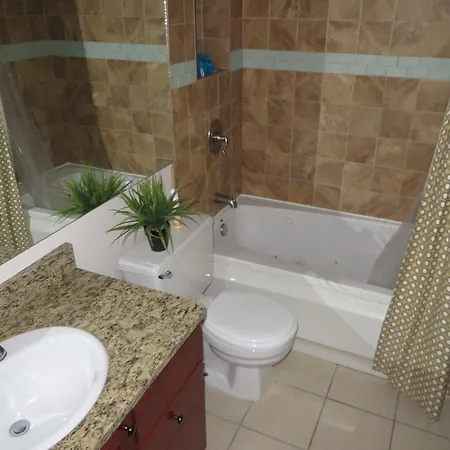 Apartment 30 East Huron