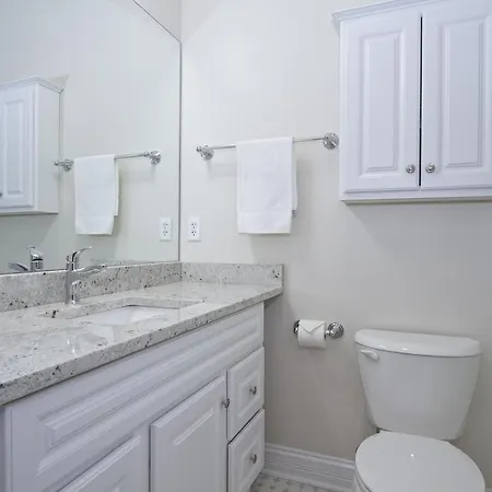 One-bedroom On W Armitage Avenue Apt A Apartment *