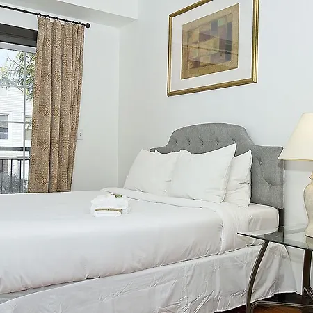 Two-bedroom On North Elizabeth Street 2