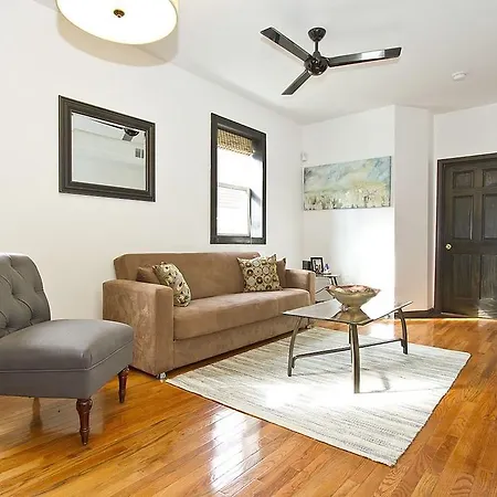 Apartment Two-bedroom On North Elizabeth Street 2 Chicago