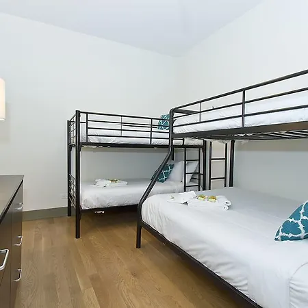 Aparthotel Two-bedroom On N Southport Avenue Apt 2 *